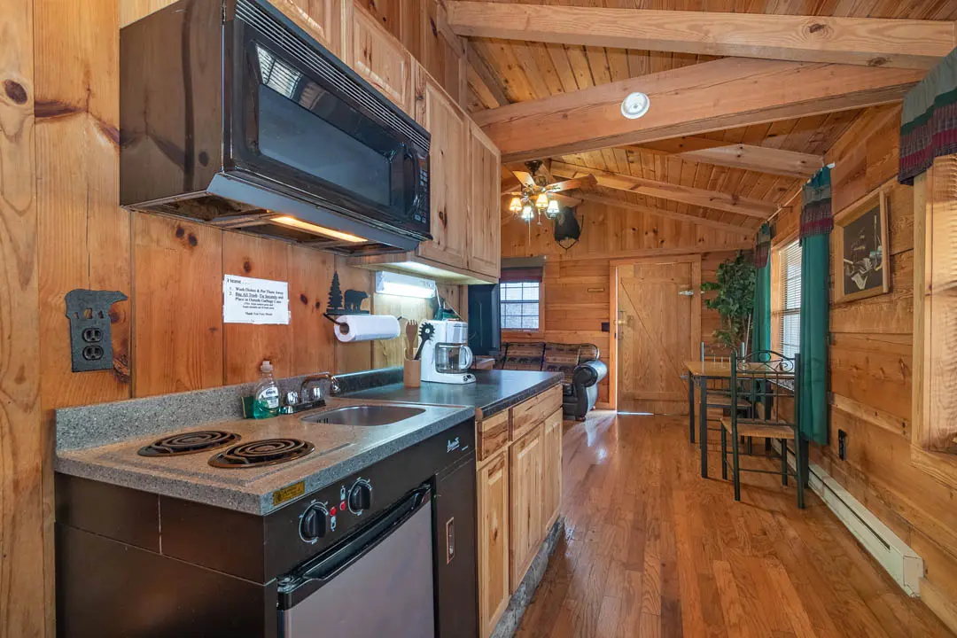 Lucky 13 Cabin, River View with a Hot Tub, Mountain View Cabin Rentals, Tellico Plains TN
