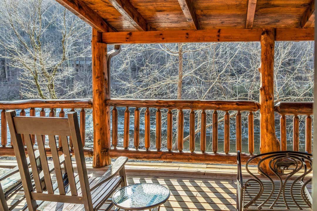 Riverfront Lodge, Mountain View Cabin Rentals, Tellico Plains TN