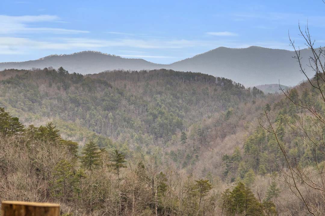 Crow's Nest, Vacation Rental Cabin, Mountain View Cabin Rentals, Tellico Plains TN Smoky Mountains