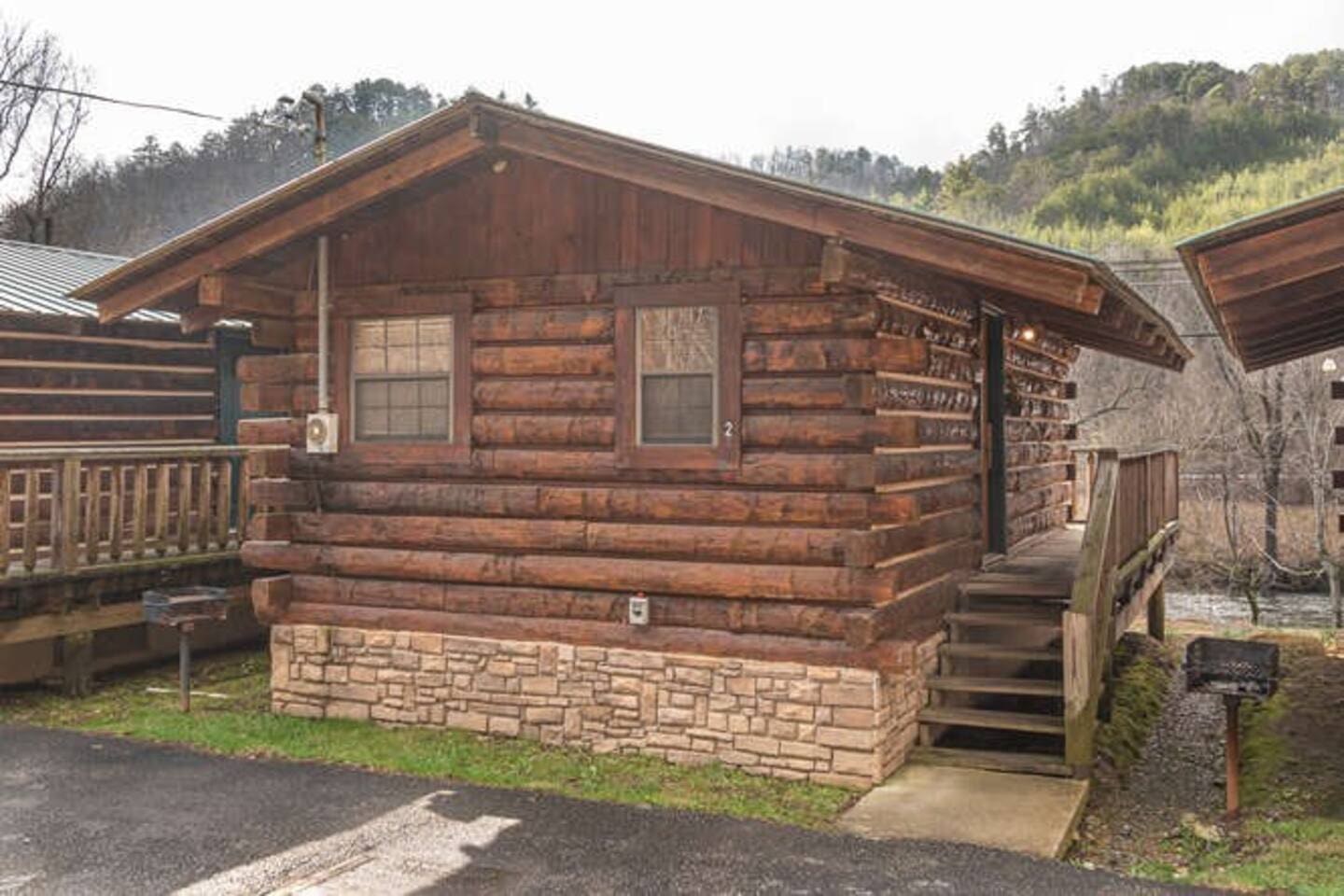 Cabin 2 Mountain View Cabin Rentals, Tellico Plains TN