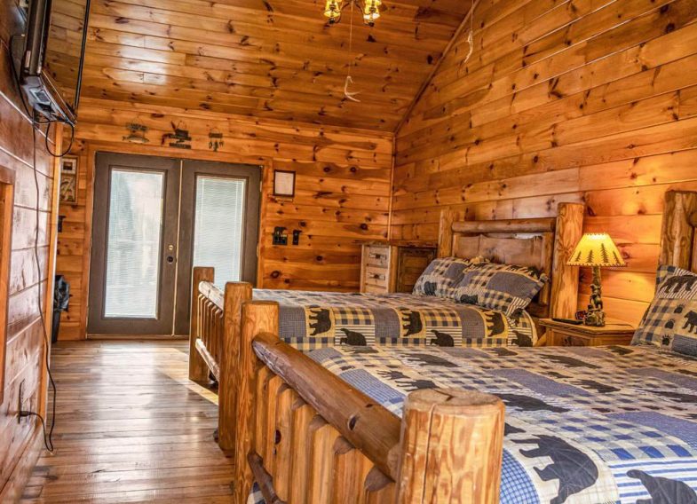 Riverfront Lodge, Mountain View Cabin Rentals, Tellico Plains TN